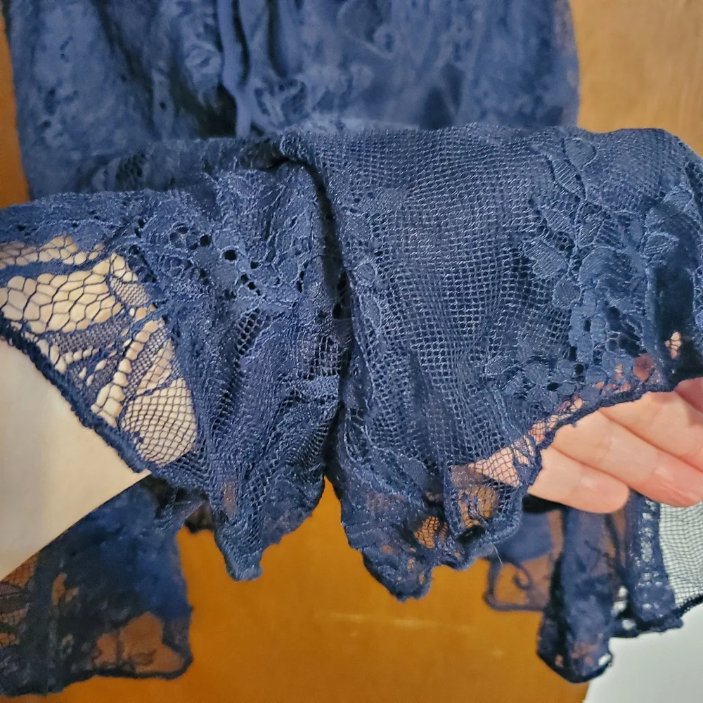 Navy blue lace romper - Picture 5 of 8